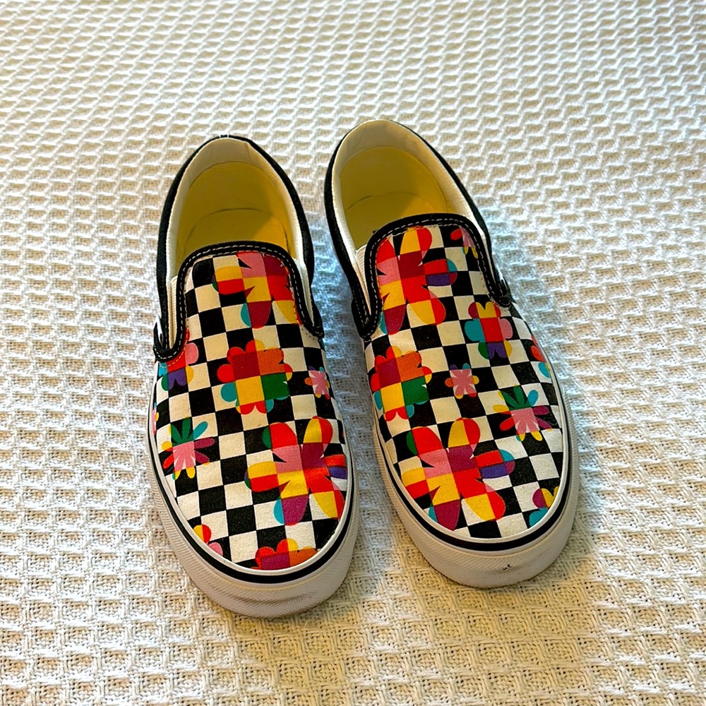 EUC Vans slip on retro floral checkered